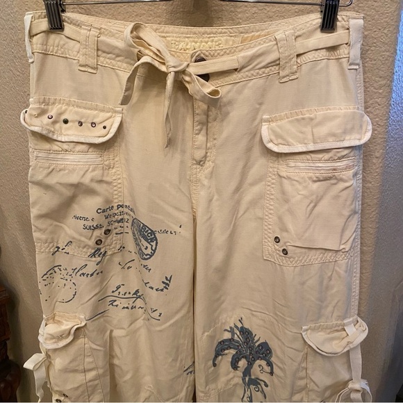 Vintage DA-NANG Light Yellow Y2K Graphic Embellished Cargo Pants Size Medium - Picture 2 of 14